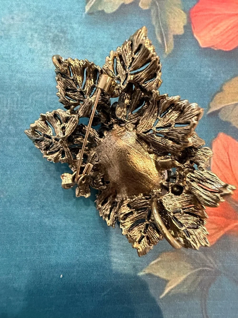 Vintage-Inspired Purple Heart Floral Statement Brooch